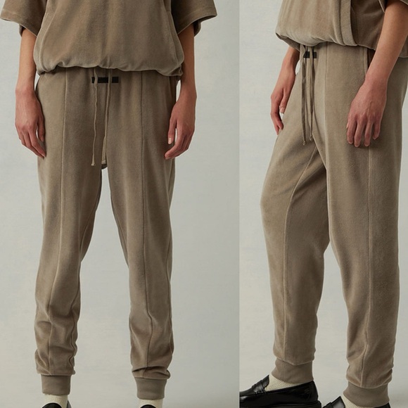 Fear of God Essentials Women Velour sweatpants - Picture 1 of 5